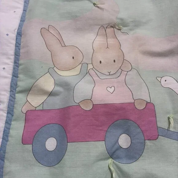 Vintage Daisy Kingdom Quilt/Comfortable